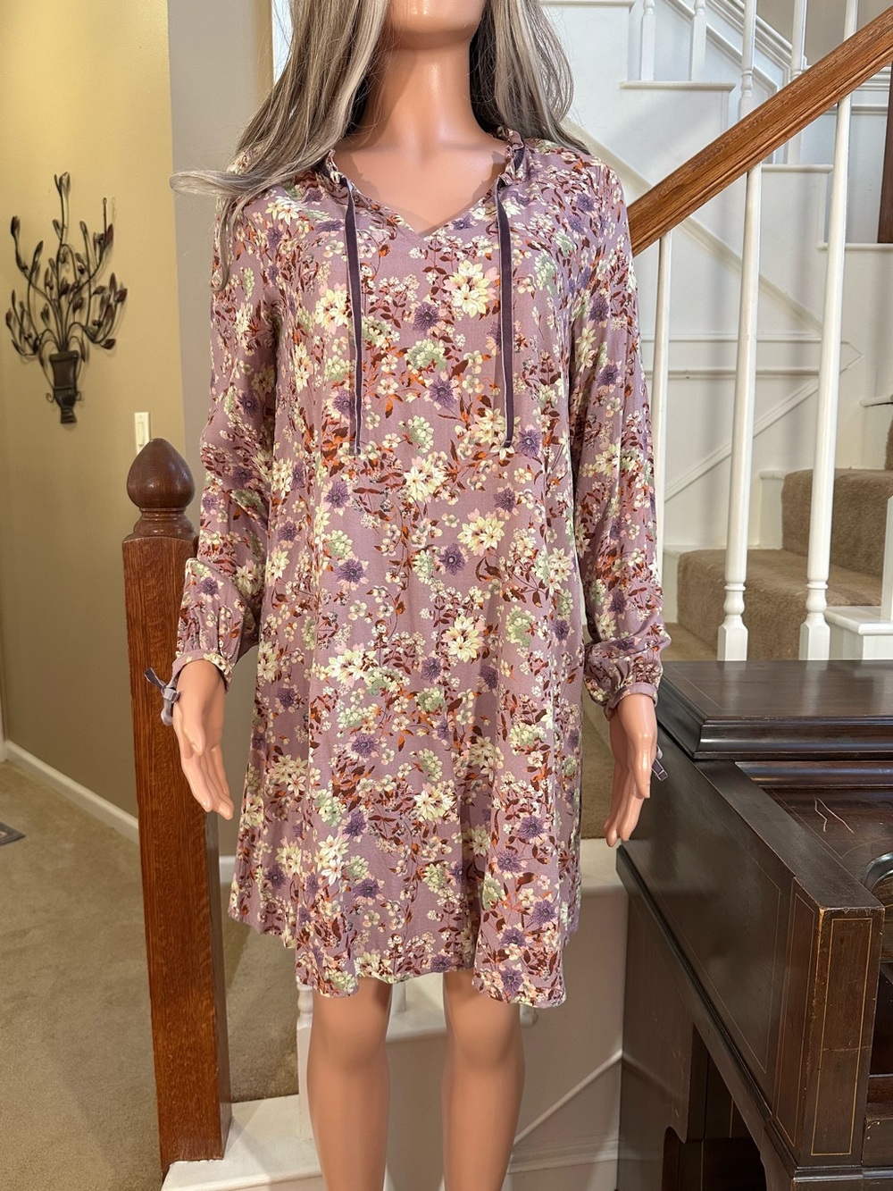 Lavender Floral Tie-Neck babydoll shift Dress - Picture 3 of 16